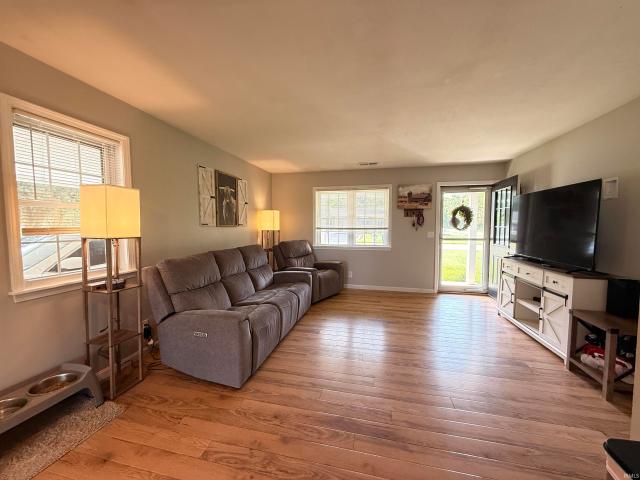 464 Les Drive