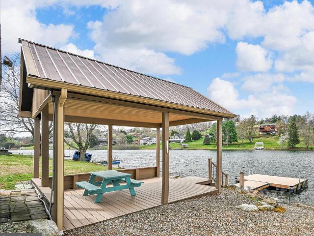 464 Wynonah Drive