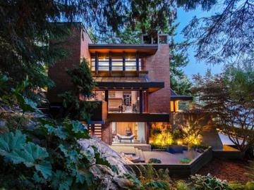 Greater Vancouver - Patio, Garden, Parking