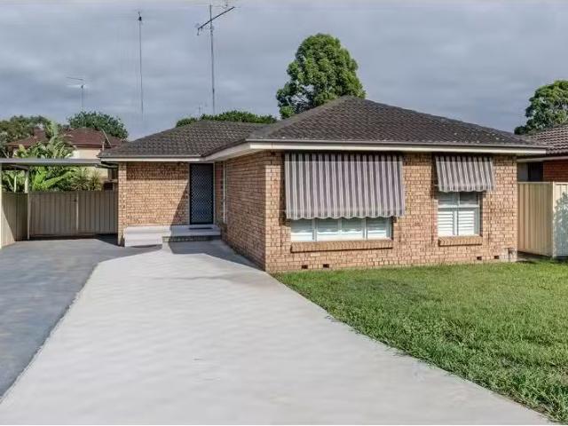 465 Cranebrook Road, Cranebrook House for rent Listed by Mitc.