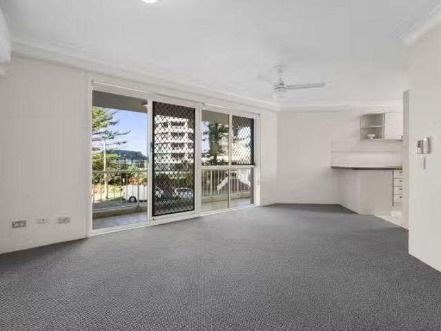 4/65 Old Burleigh Road, BROADBEACH, QLD 4218 Unit for Rent