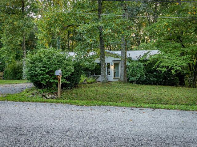 4665 N Happy Hollow Road