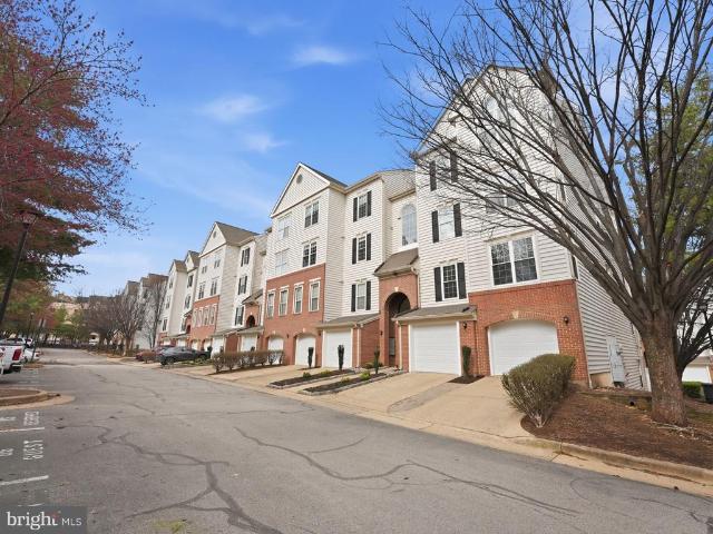 4667 Longstreet Lane # 205