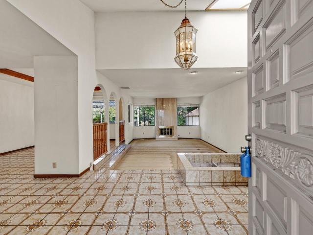 46627 Windmill Drive