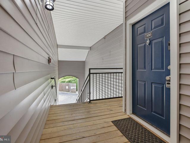 46630 Drysdale Ter, Unit 300, Sterling, VA 20165 | MLS #VALO2129