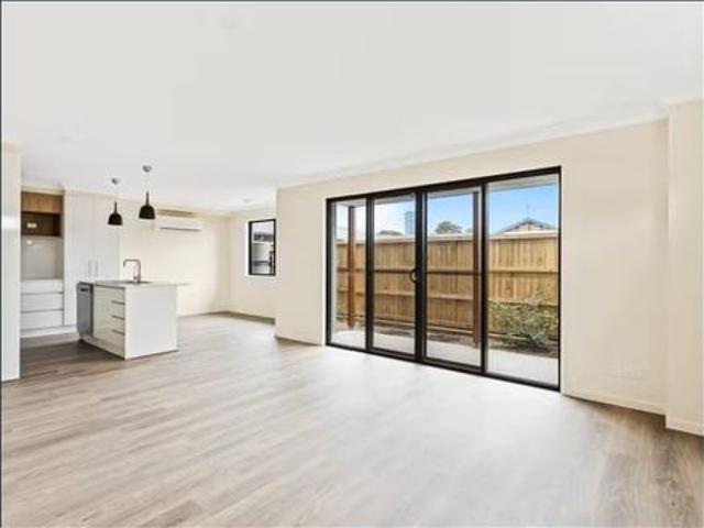 4/66 68 Smith Street Southport