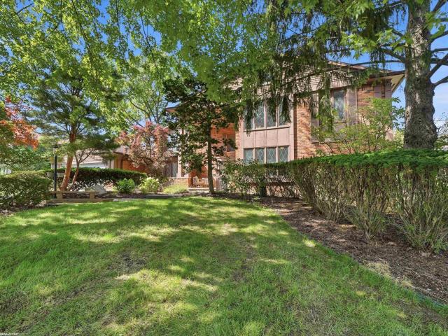 4677 Rolling Ridge Road