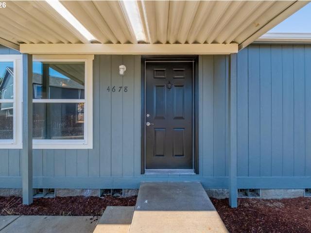 4678 La Vista WAY SE
