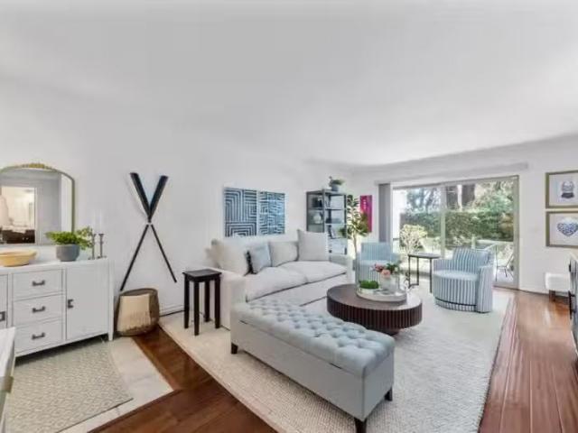 4670 CORALWOOD CIR, CARLSBAD, CA 92008