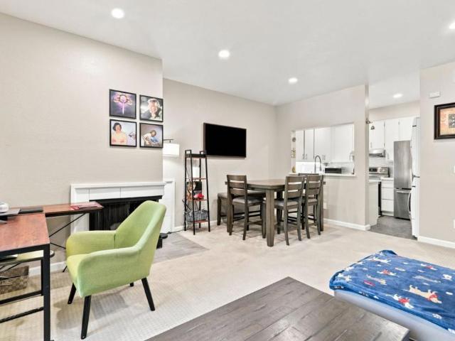 4671 Albany Circle 109