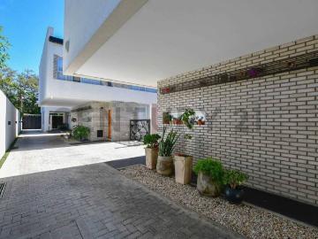 467 entre 21 y Cno. Gral. Belgrano,Duplex en alquiler en complejo