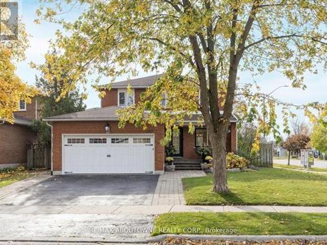 467 Hedgerow Lane, Oakville, ON, L6H 4V8 house for sale | Listing ID W14010 | Royal LePage