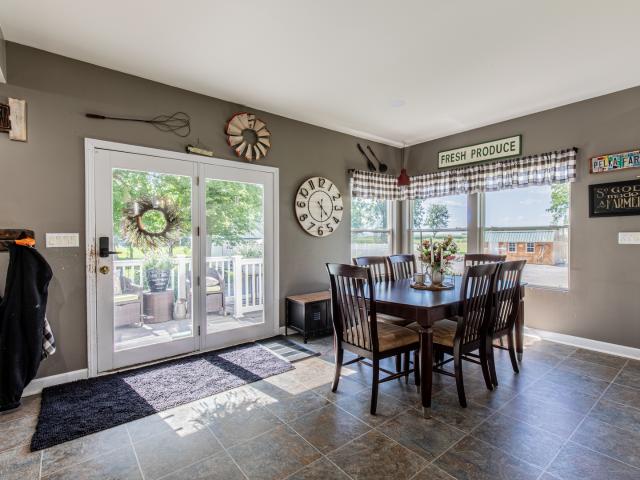 467 N 42nd Road