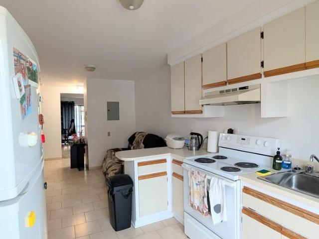 4685 Henri Deslongchamps 2 Bedroom Apartment for Rent at 4685 Rue Henri Deslongchamps, Montréal, QC H1X 3H6