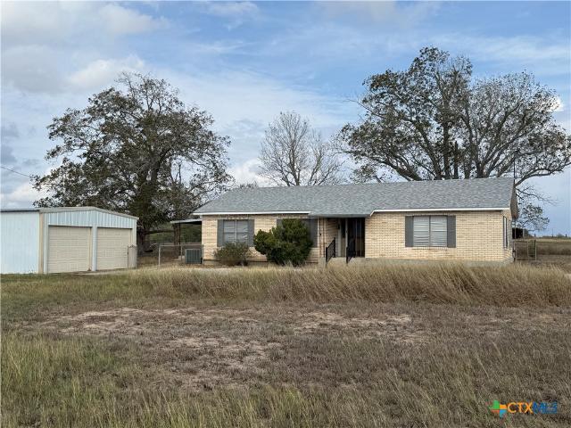4689 County Road 302, Runge, TX 78151 | MLS #598603