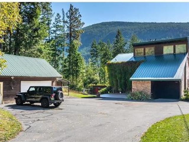 4681 Goat River N Road, Arrow Creek, BC, V0B 1G9 house for sale | Listing ID 10401 | Royal LePage