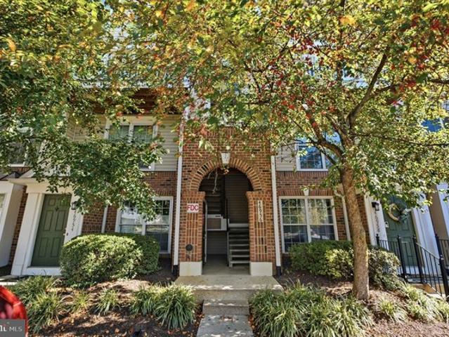 46956 Courtyard Sq Unit 303, Sterling, VA 20164
