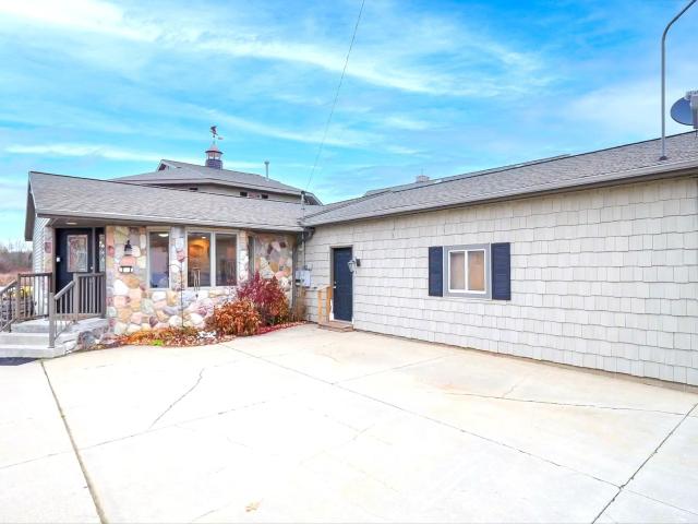 4690 Birchcrest Drive