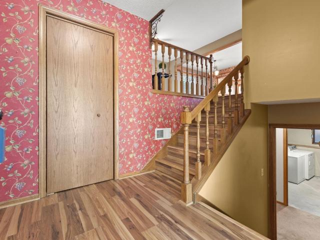469 Campbell Lane NW