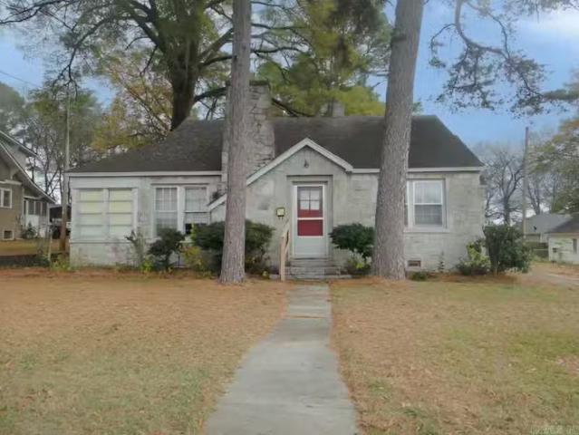 469 S CENTRAL AVE, BATESVILLE, AR 72501