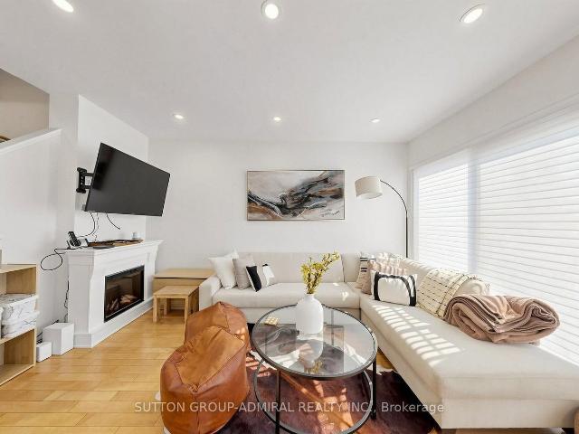 46 735 New Westminster Drive, Thornhill | Terminated, N13647 | Condos. Ca