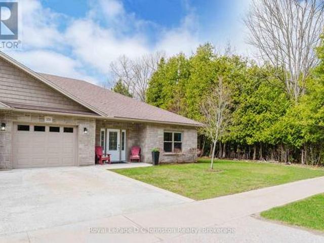 221 Grenville Street S, Saugeen Shores, ON, N0H 2L0 townhouse for sale | Listing ID X13031 | Royal LePage