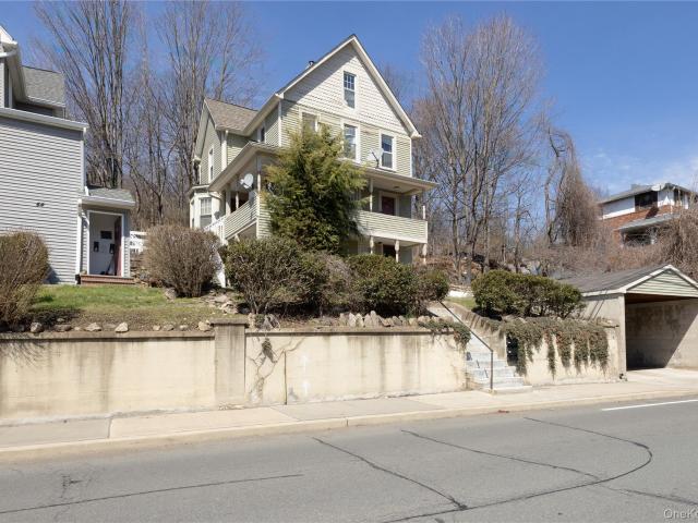 46 Wayne Ave, Suffern, NY 10901 | MLS #967114