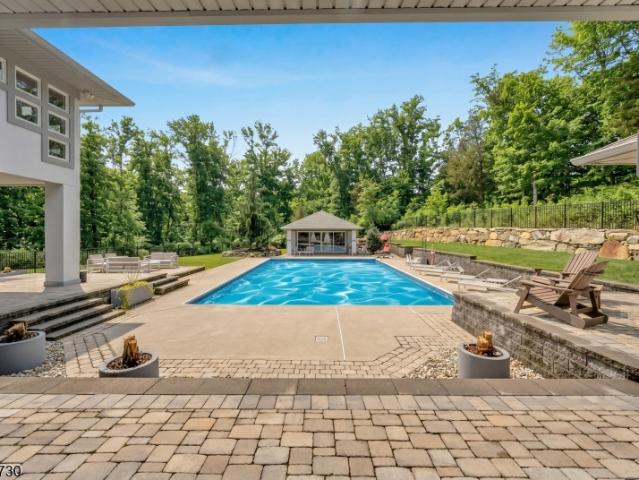 46 Benham Way
