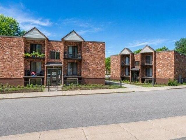 46 bedroom, Boston MA 02124 104692746