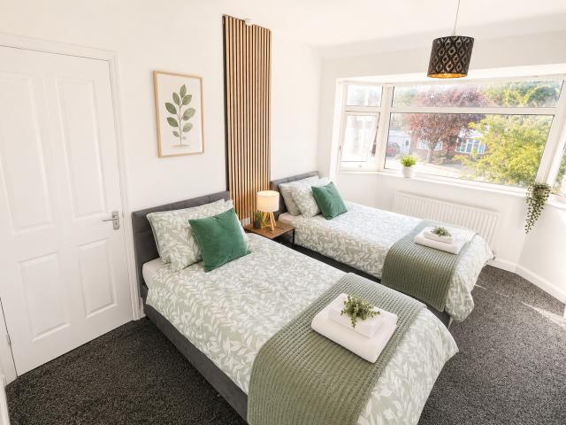 46 Brays Road, Garretts Green, B26 1NS, United Kingdom | 4 bed house for rent #169130506 | Rentberry