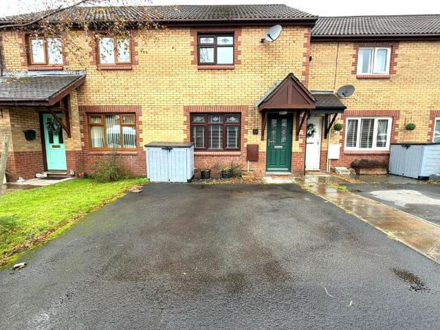 46 Cae Rhedyn Swansea 2 bed terraced house to rent £900 pcm £208 pw