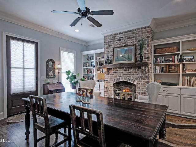 46 Charleston Circle