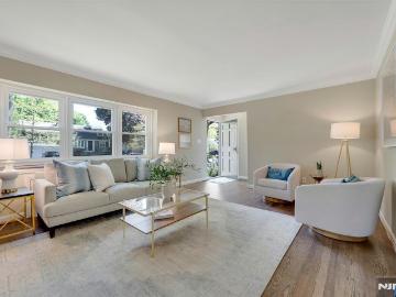 46 Chestnut Hill Place
