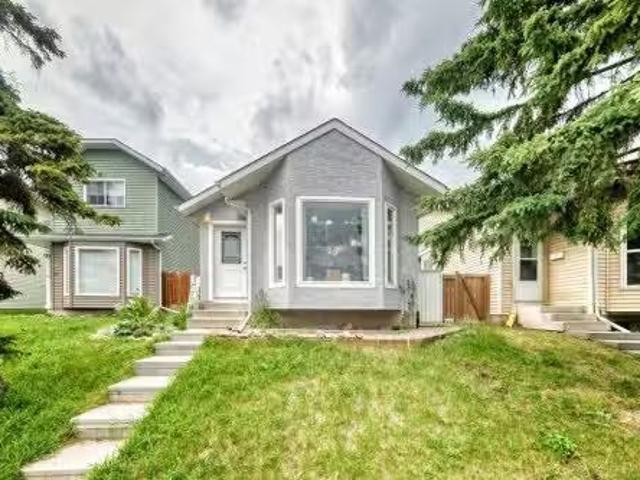 46 Dovercliffe Way Se, Calgary, AB, T2B 2C6 house for sale.