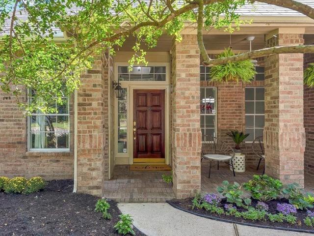 46 E Hobbit Glen Dr, The Woodlands, TX 77384 | MLS #3678