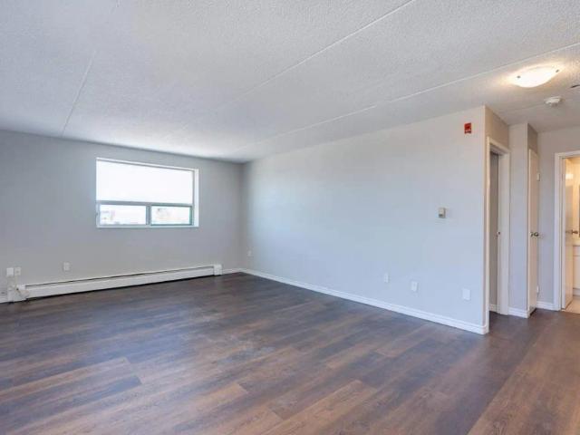 46 Gale Crescent — 2 bedrooms