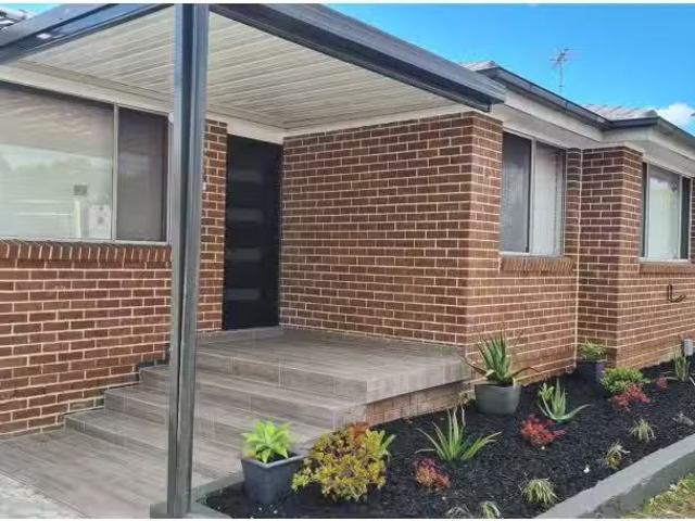 46 Glenn Street, Dean Park House for rent Listed by Waratah P.