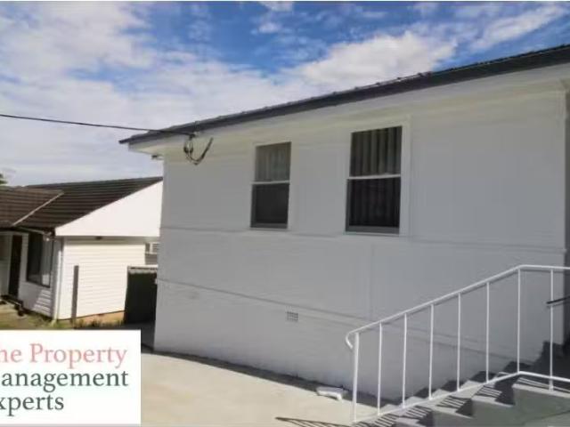 46 Heckenburg Avenue, Busby House for rent Listed by Britney.