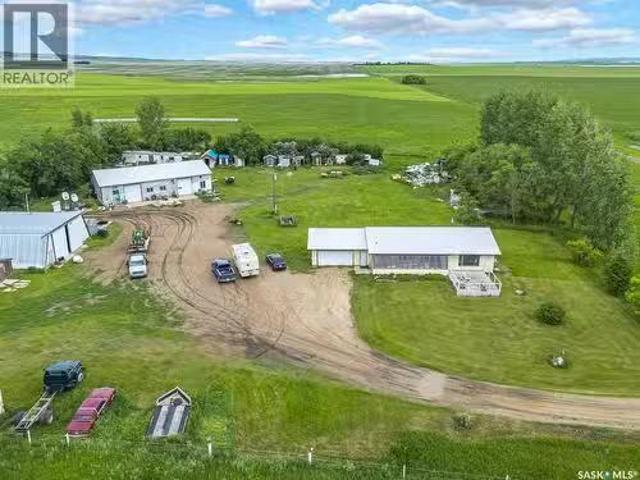 46 Hnatuk Rd, Aberdeen No 373, SK, S7A 0A8 house for sale L.