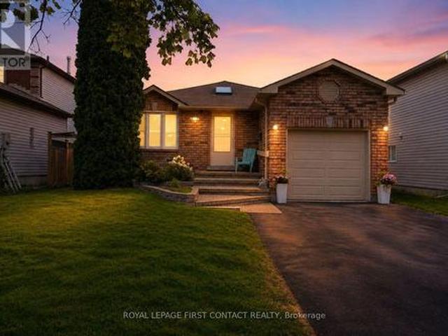 46 Jones Drive, Barrie, ON, L4M 6H7 house for sale | Listing ID S13637 | Royal LePage