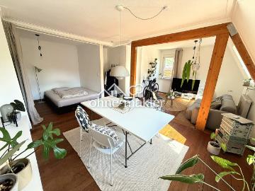 46 m² sanierten, dreiseitig belichtet, ruhigen Altbau Charme in Heslach