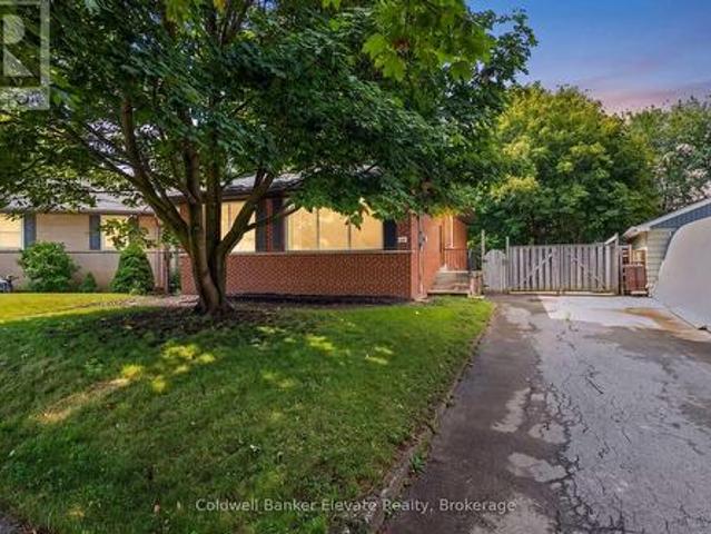 46 Mcintyre Crescent, Halton Hills, ON, L7G 1N3 house for sale | Listing ID W13620 | Royal LePage