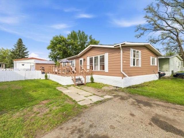 46 Maple Terrace Northwest, Edmonton, AB, T6P 1H6 house for sale | Listing ID E4499 | Royal LePage