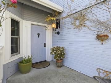46 Mariners Cir, San Rafael, CA 94903 | MLS #326008
