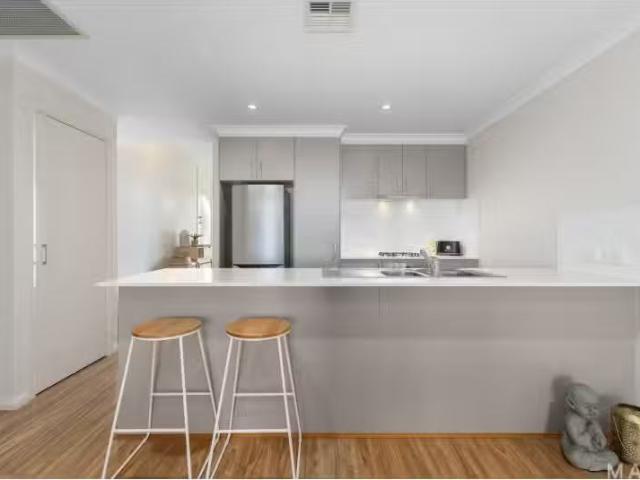 46 Neil Currie Street, Casey House for rent Listed by Antone.