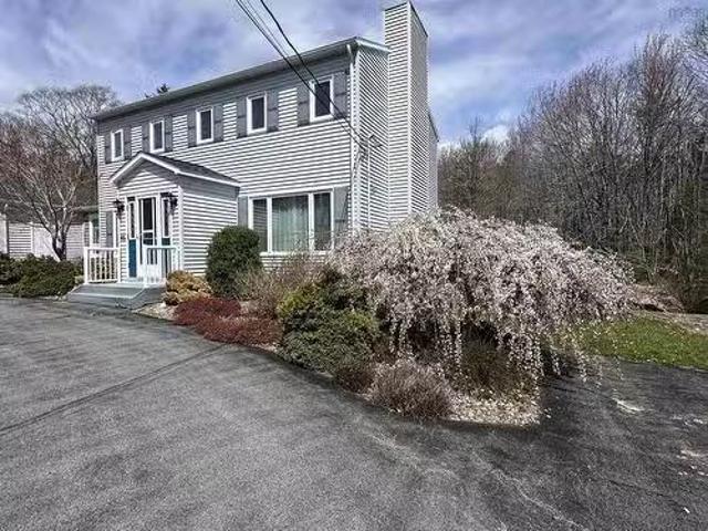 46 Old Falls Road, Liverpool, NS, B0T 1K0 house for sale Li.