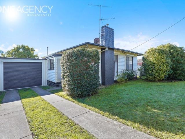 46 Service Road North, Moe Fully Renovated & Move In Ready!
