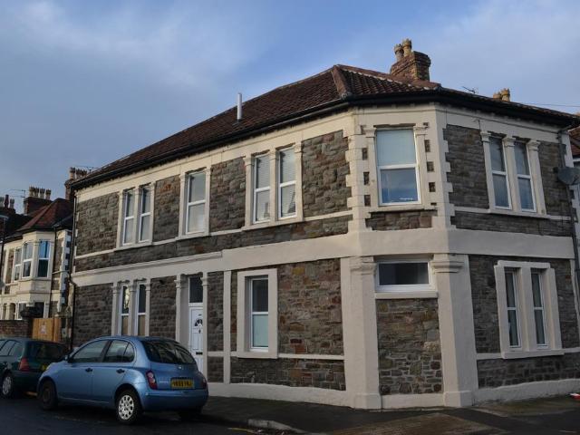 46b Avonvale Road Bristol BS5 9RP 3 bed flat to rent £2,100 pcm £485 pw