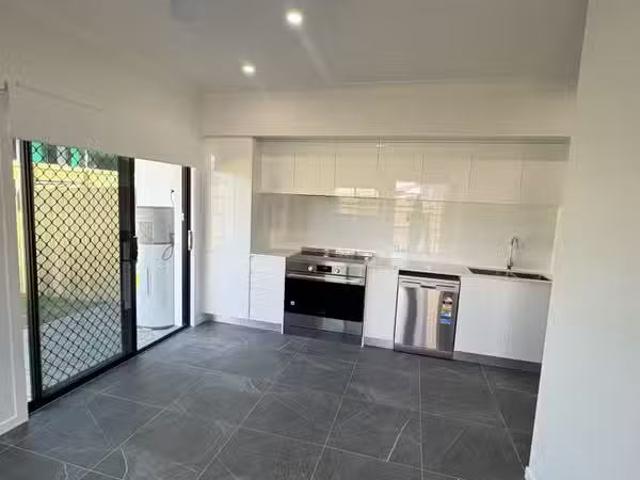 46b Blackwell Street, HILLCREST, QLD 4118 House for Rent