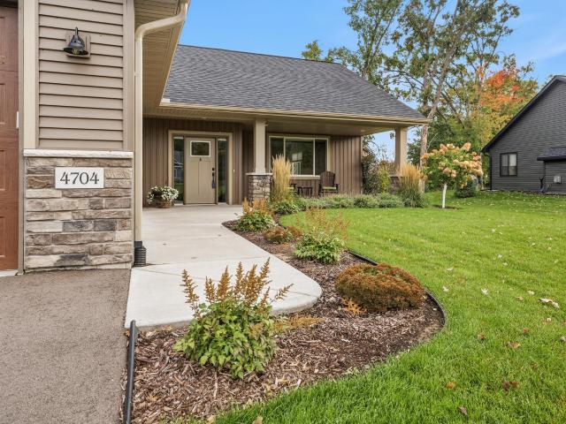 4704 st Trail